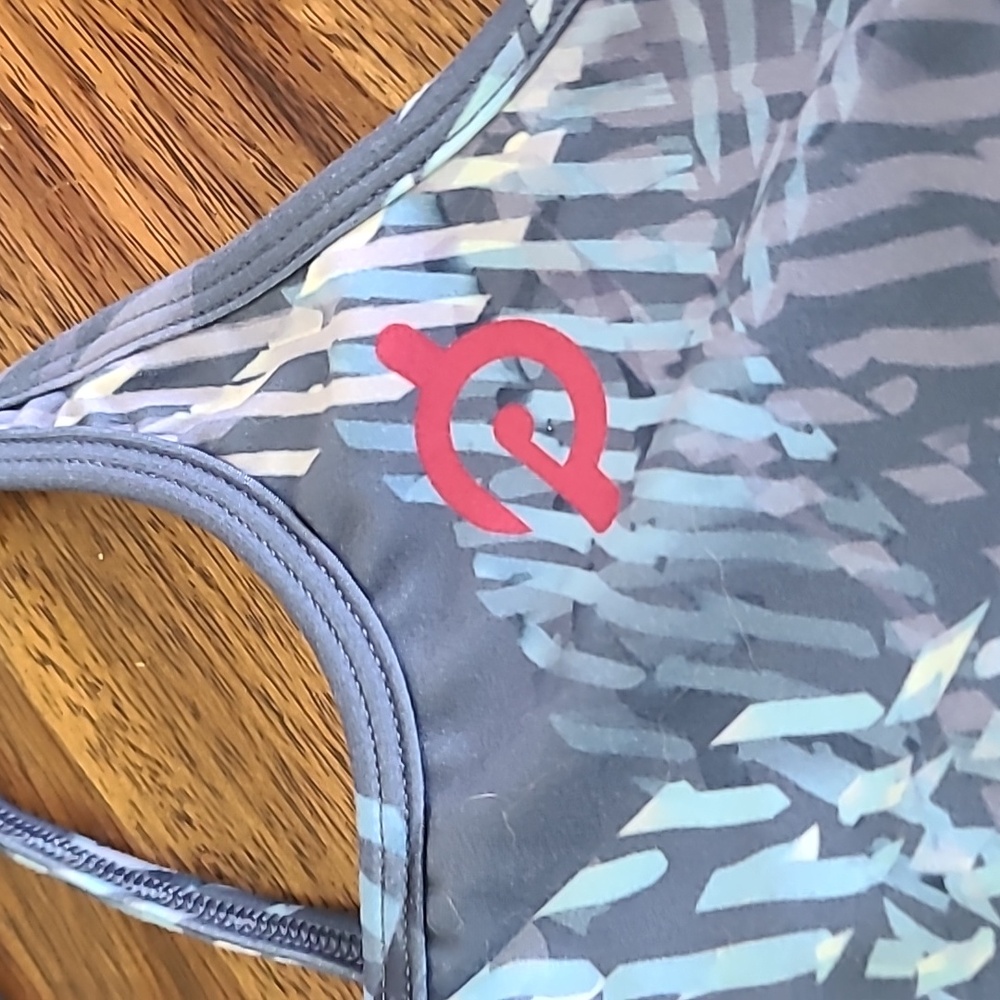 Peloton Zepheria Strappy Sports Bra - WITH Wear It To Heart Size Large - Picture 3 of 6